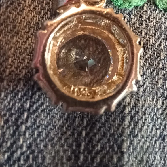 Sterling silver cz pendant. - Picture 4 of 4